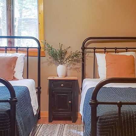 Fall Getaway Resort-3 King Suites, Dog-Friendly Seeley Екстериор снимка