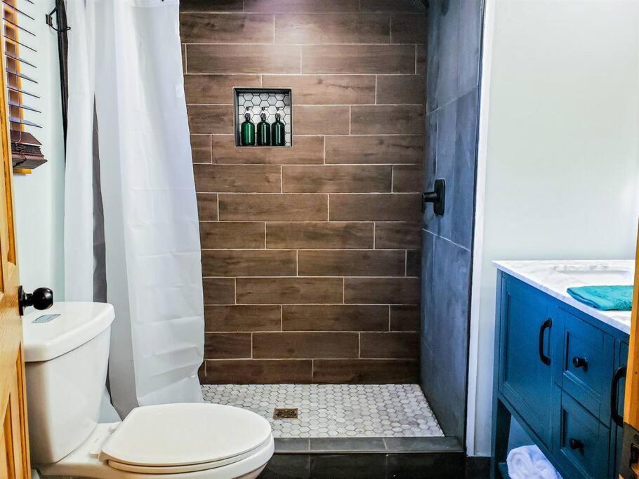 Fall Getaway Resort-3 King Suites, Dog-Friendly Seeley Екстериор снимка