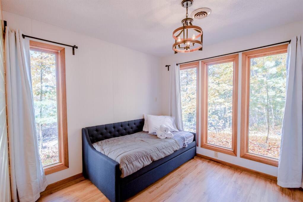 Fall Getaway Resort-3 King Suites, Dog-Friendly Seeley Екстериор снимка