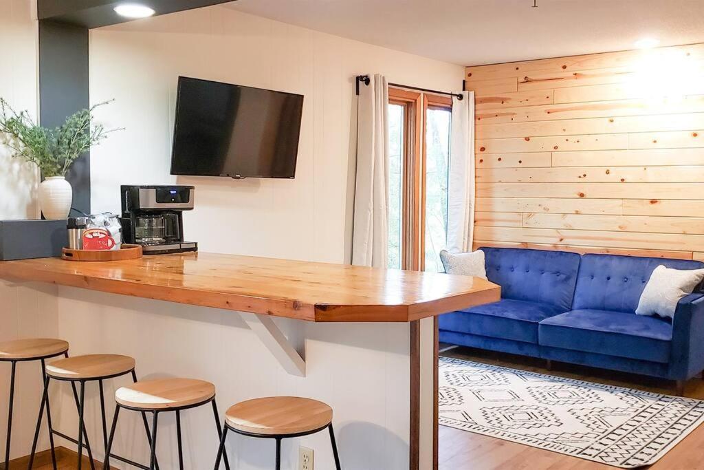 Fall Getaway Resort-3 King Suites, Dog-Friendly Seeley Екстериор снимка