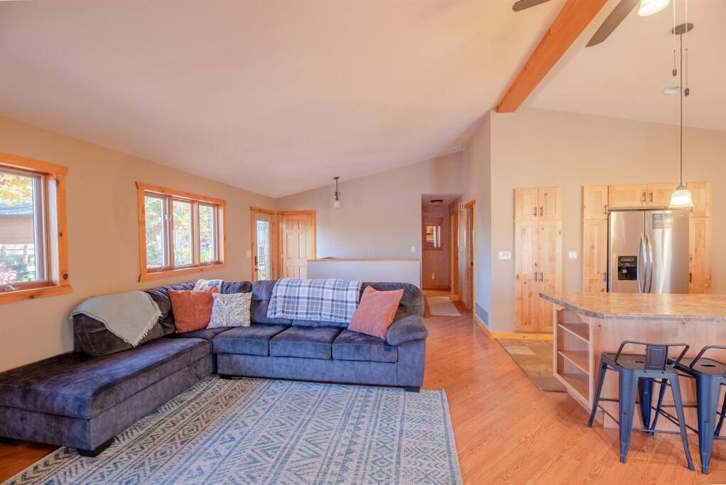 Fall Getaway Resort-3 King Suites, Dog-Friendly Seeley Екстериор снимка