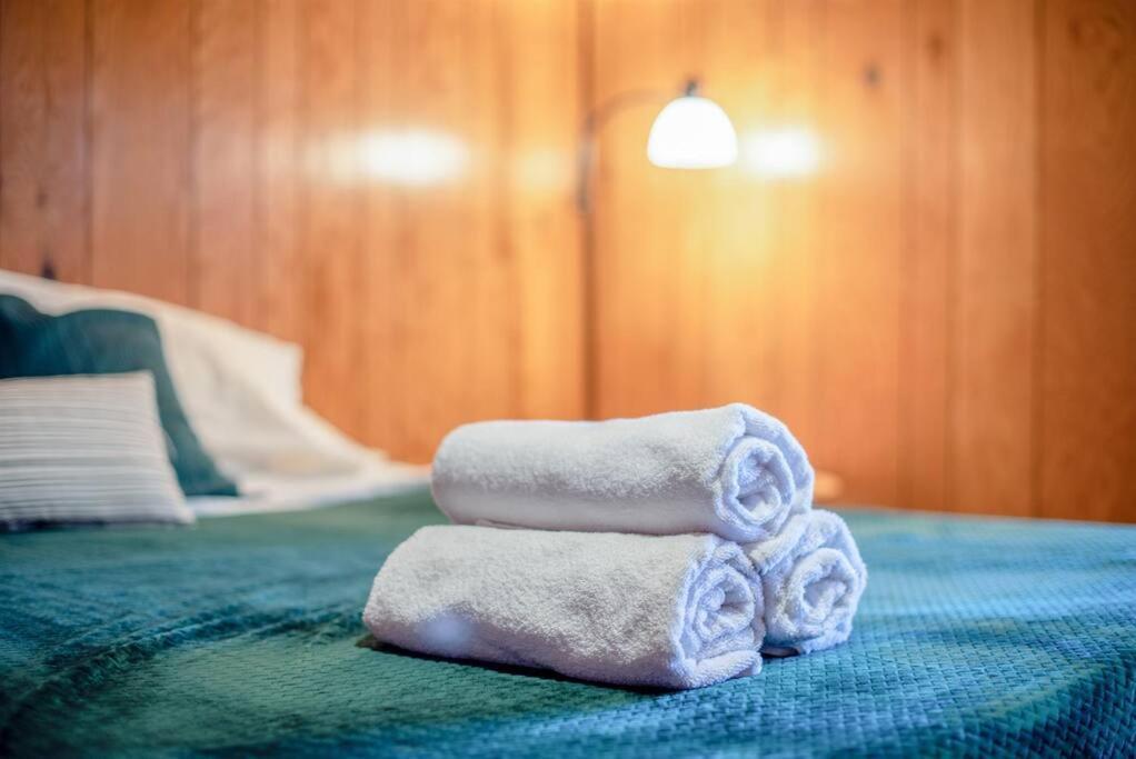 Fall Getaway Resort-3 King Suites, Dog-Friendly Seeley Екстериор снимка